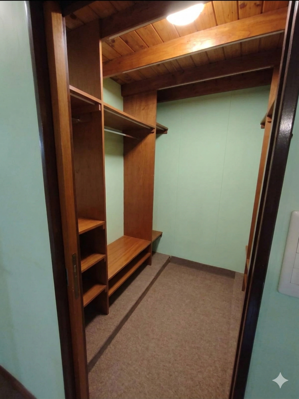 Suite Principal – vestidor 2